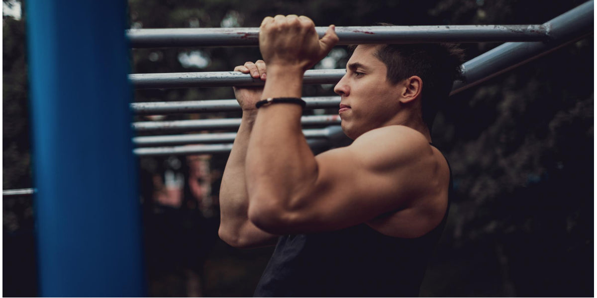Chin Ups vs. Pull-Ups: The Difference, The Benefits & Muscles Worked